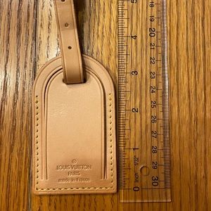 Louis Vuitton Luggage Tag in VERY good condition